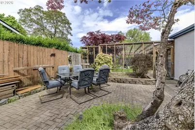 12075 SW 9th St, Beaverton, OR 97005 - Photo 33