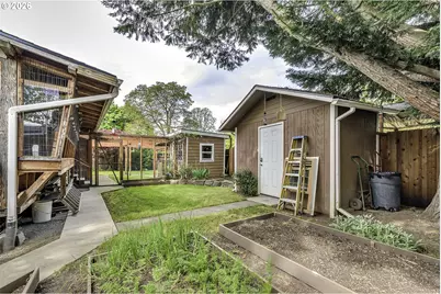 12075 SW 9th St, Beaverton, OR 97005 - Photo 31
