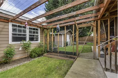 12075 SW 9th St, Beaverton, OR 97005 - Photo 29