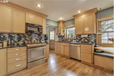 12075 SW 9th St, Beaverton, OR 97005 - Photo 13