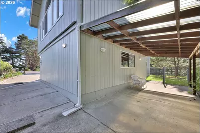 2235 10th St, Florence, OR 97439 - Photo 5