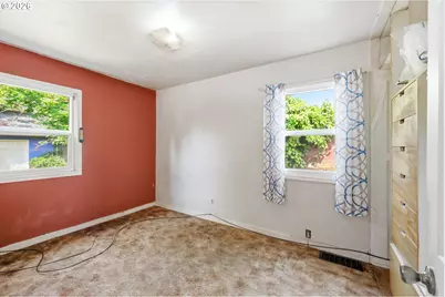 7131 NE Roselawn St, Portland, OR 97218 - Photo 15