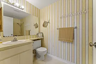 820 NE Cochran Ave, Gresham, OR 97030 - Photo 15