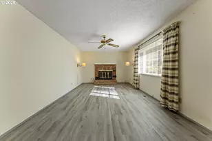 820 NE Cochran Ave, Gresham, OR 97030 - Photo 11