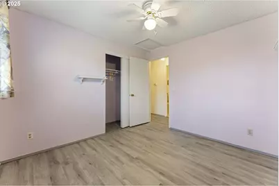 820 NE Cochran Ave, Gresham, OR 97030 - Photo 17