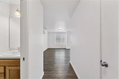 774 NE 11th St, Hermiston, OR 97838 - Photo 3