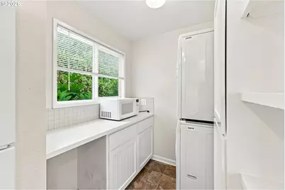 880 NW Florence Ave, Gresham, OR 97030 - Photo 17