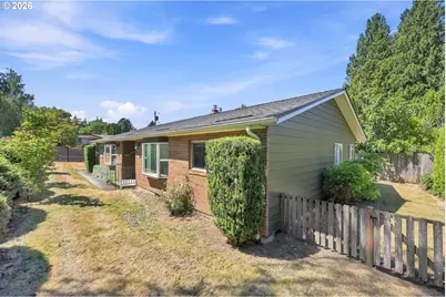 880 NW Florence Ave, Gresham, OR 97030 - Photo 5