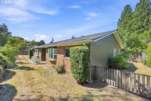 880 NW Florence Ave, Gresham, OR 97030 - Photo 5