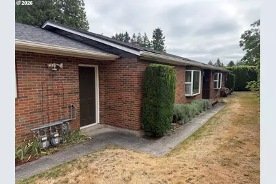 880 NW Florence Ave, Gresham, OR 97030 - Photo 5