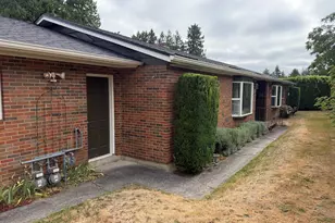 880 NW Florence Ave, Gresham, OR 97030 - Photo 5