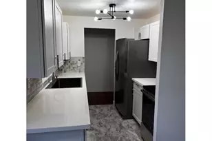 18630 SE Yamhill Cir, Portland, OR 97233 - Photo 5