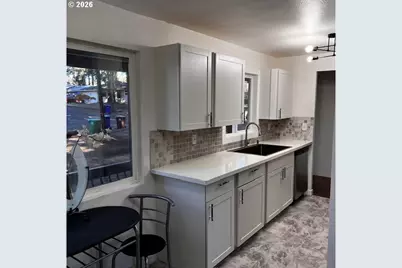 18630 SE Yamhill Cir, Portland, OR 97233 - Photo 7