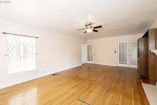 425 N 9th St, Cottage Grove, OR 97424 - Photo 15
