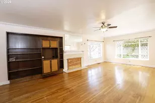 425 N 9th St, Cottage Grove, OR 97424 - Photo 13