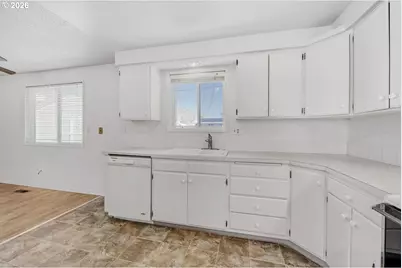 15270 SE La Marquita Way, Milwaukie, OR 97267 - Photo 13