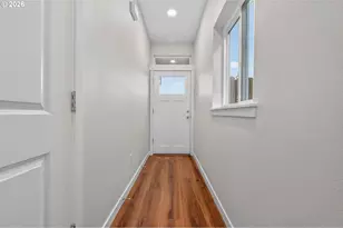 9271 E Burnside St, Portland, OR 97216 - Photo 3