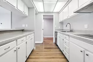 2221 SW 1st Ave, Portland, OR 97201 - Photo 11