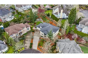 2305 Stonehurst Ct, Lake Oswego, OR 97034 - Photo 45