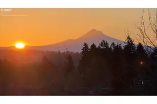 2305 Stonehurst Ct, Lake Oswego, OR 97034 - Photo 3