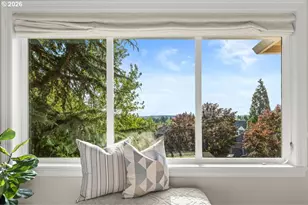 2305 Stonehurst Ct, Lake Oswego, OR 97034 - Photo 29