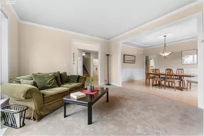 2305 Stonehurst Ct, Lake Oswego, OR 97034 - Photo 11