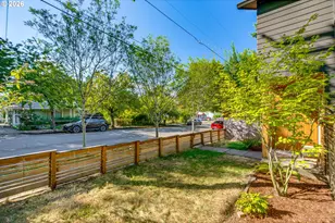 9326 N Tioga Ave, Portland, OR 97203 - Photo 7