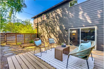 9326 N Tioga Ave, Portland, OR 97203 - Photo 13