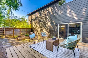 9326 N Tioga Ave, Portland, OR 97203 - Photo 13