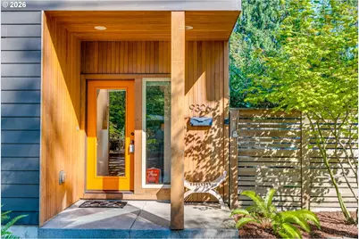 9326 N Tioga Ave, Portland, OR 97203 - Photo 17