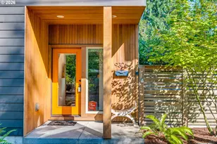 9326 N Tioga Ave, Portland, OR 97203 - Photo 17
