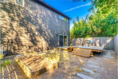 9326 N Tioga Ave, Portland, OR 97203 - Photo 9