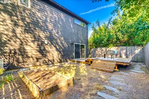 9326 N Tioga Ave, Portland, OR 97203 - Photo 9