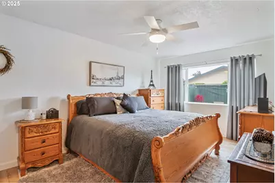 2005 Tibbetts Dr #105, Longview, WA 98632 - Photo 11