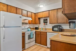 2005 Tibbetts Dr, Longview, WA 98632 - Photo 9