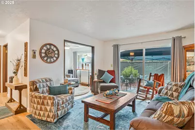 2005 Tibbetts Dr #105, Longview, WA 98632 - Photo 7