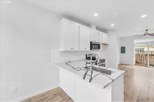 9416 N Bristol Ave, Portland, OR 97203 - Photo 7