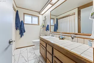 2185 N 8th St, Coos Bay, OR 97420 - Photo 15