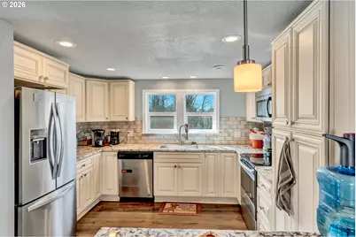 2907 Columbia Heights Rd, Longview, WA 98632 - Photo 9