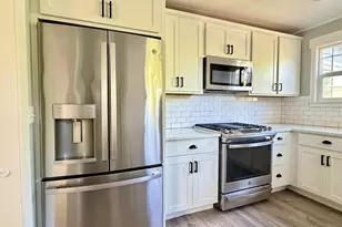 815 SW Cedar Ave, Warrenton, OR 97146 - Photo 9
