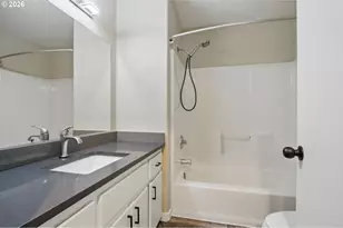 12528 SE Taggart St, Portland, OR 97236 - Photo 23