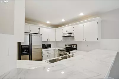 12528 SE Taggart St, Portland, OR 97236 - Photo 13