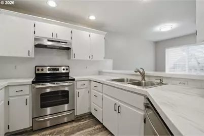 12528 SE Taggart St, Portland, OR 97236 - Photo 11