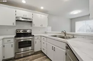 12528 SE Taggart St, Portland, OR 97236 - Photo 11