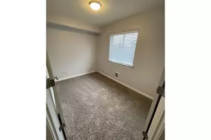 12528 SE Taggart St, Portland, OR 97236 - Photo 37