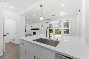 30 NE 143rd Ave, Portland, OR 97230 - Photo 17