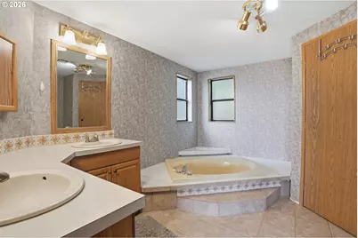 144 Angels Ln, Kalama, WA 98625 - Photo 13