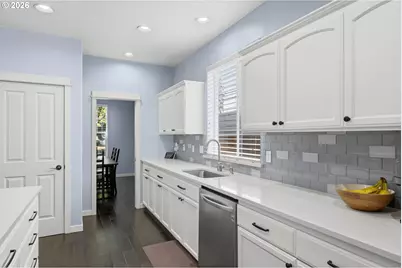 9118 N Haven Ave, Portland, OR 97203 - Photo 7