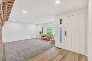 3885 SW 8th St, Gresham, OR 97030 - Photo 5