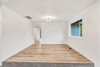 3885 SW 8th St, Gresham, OR 97030 - Photo 9